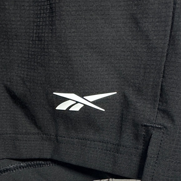 Reebok Men's Black Sports Shorts - Picture 3 of 7